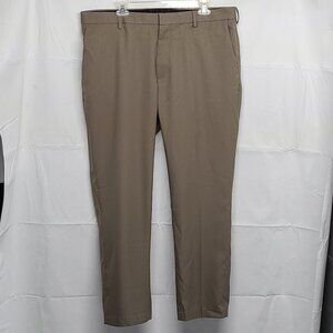 Van Heusen Traveler Pants Mens 38 X 30 Slim Fit Straight Leg Taupe